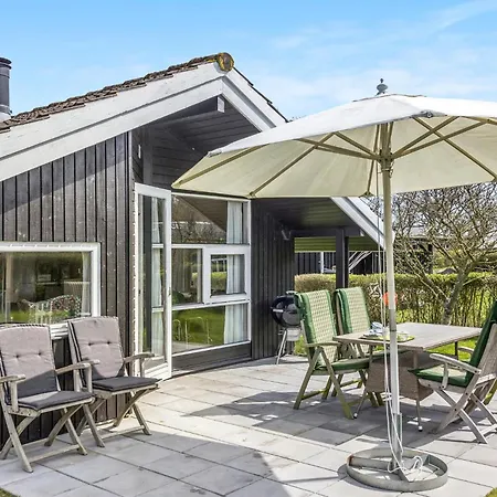 Awesome In With Kitchen بيت للعطل